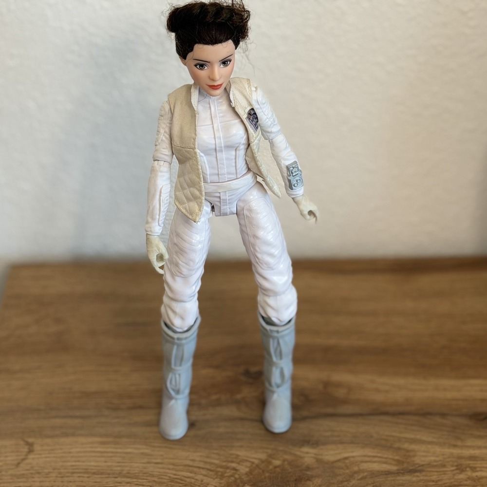 Star Wars Forces of Destiny Princess Leia Organa Doll 11-inch Action Figure
